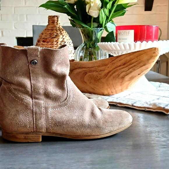 Frye Leather Booties Size 8.5 Great Condition - Picture 1 of 7